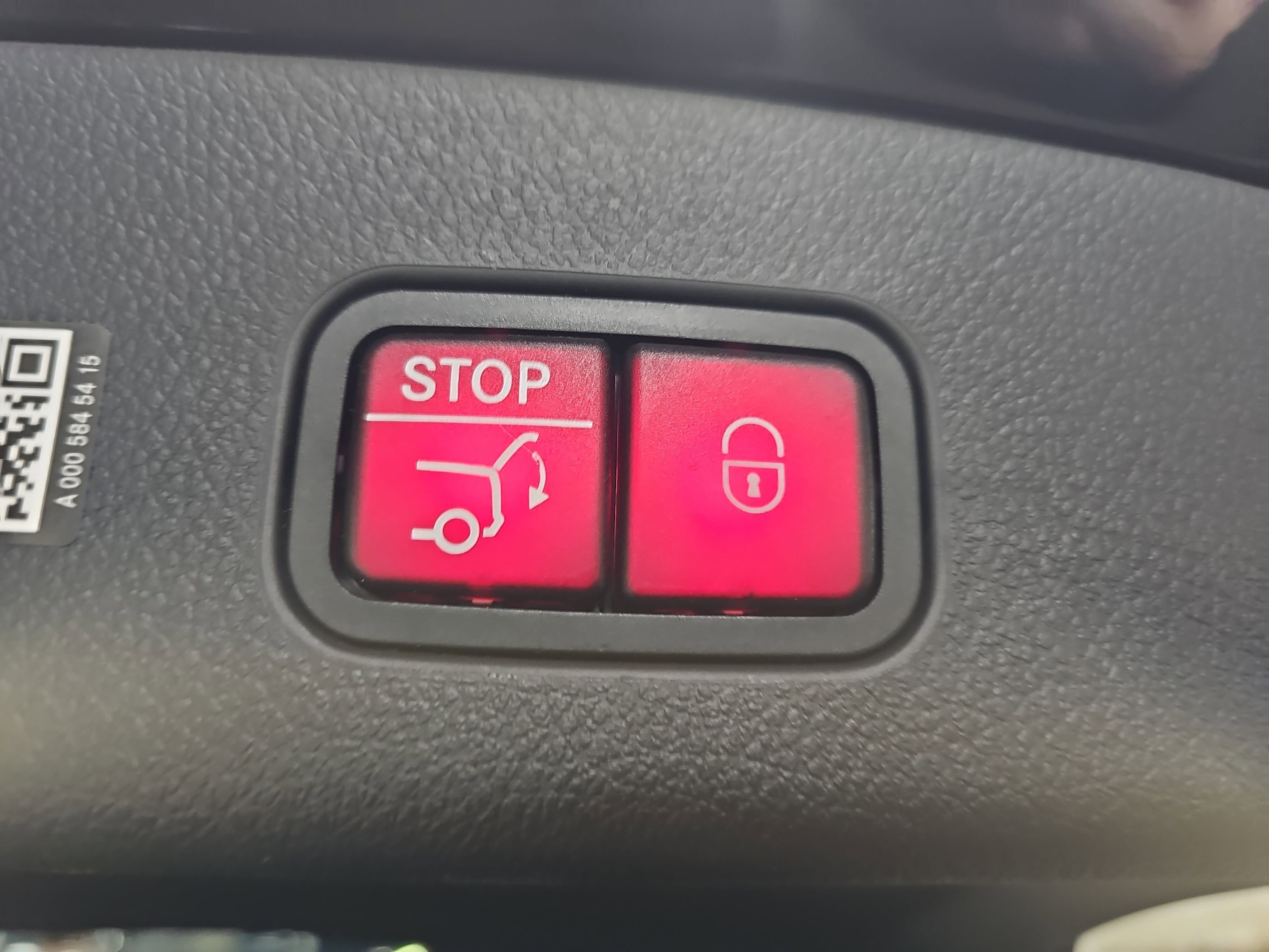 Certified 2025 Mercedes-Benz GLC 300 4MATIC image 14