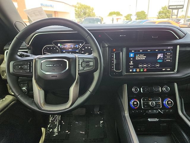 Used 2021 GMC Yukon Denali w/ Denali Premium Package AWD/4WD image 10