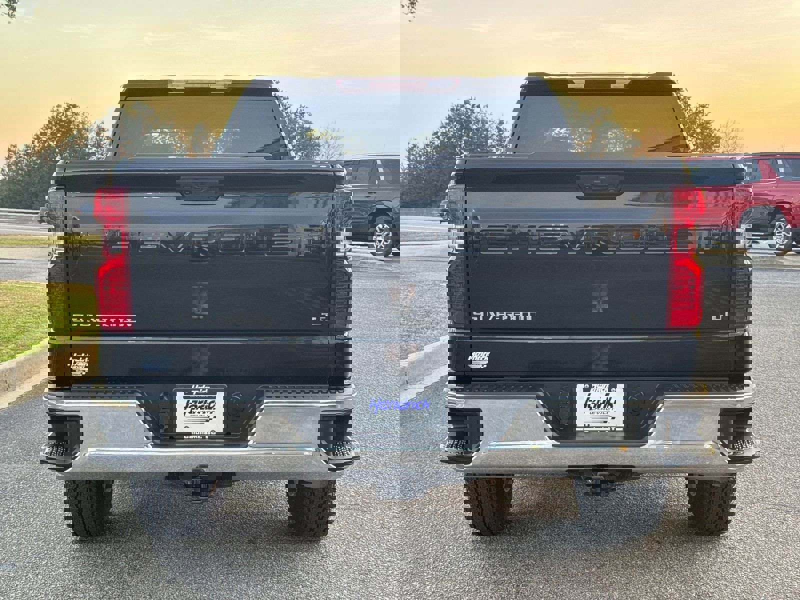 Used 2023 Chevrolet Silverado 1500 LT image 9