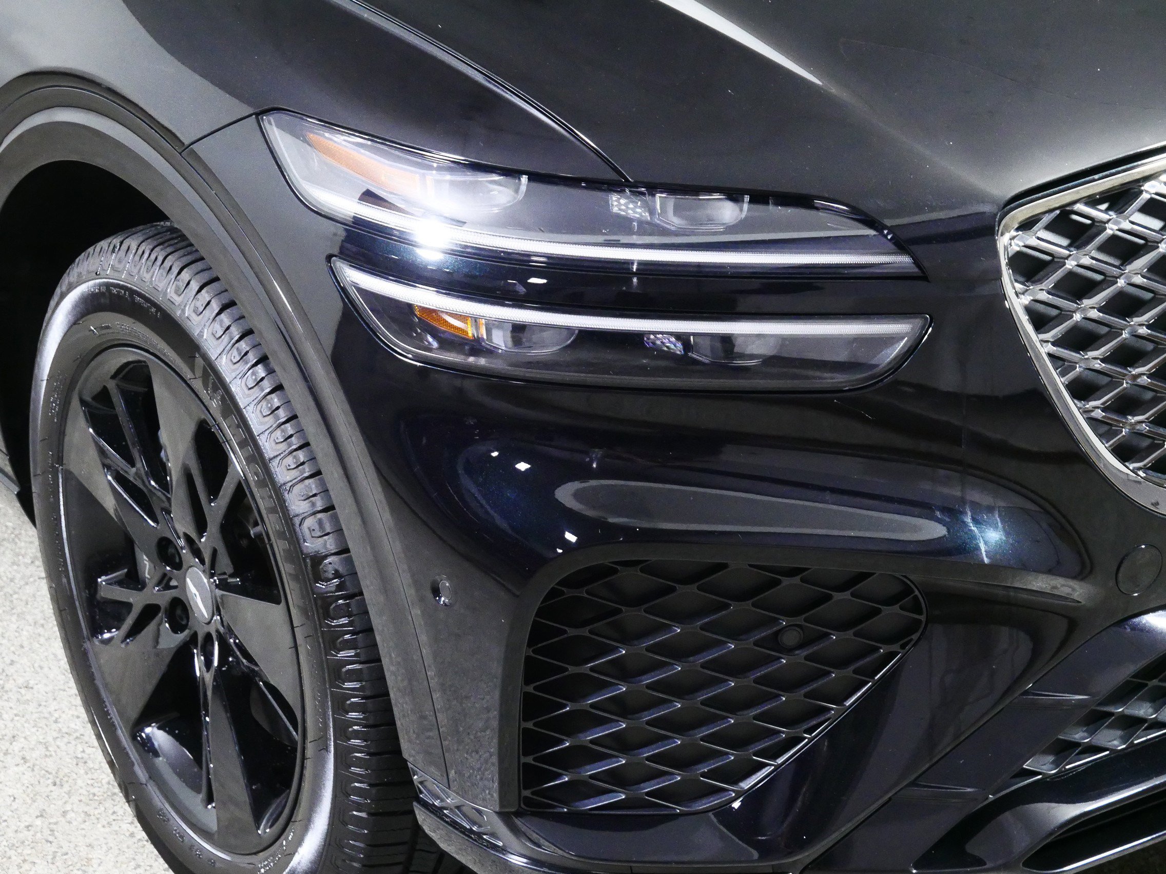 Used 2022 Genesis GV70 3.5T Sport w/ Sport Advanced Package image 16