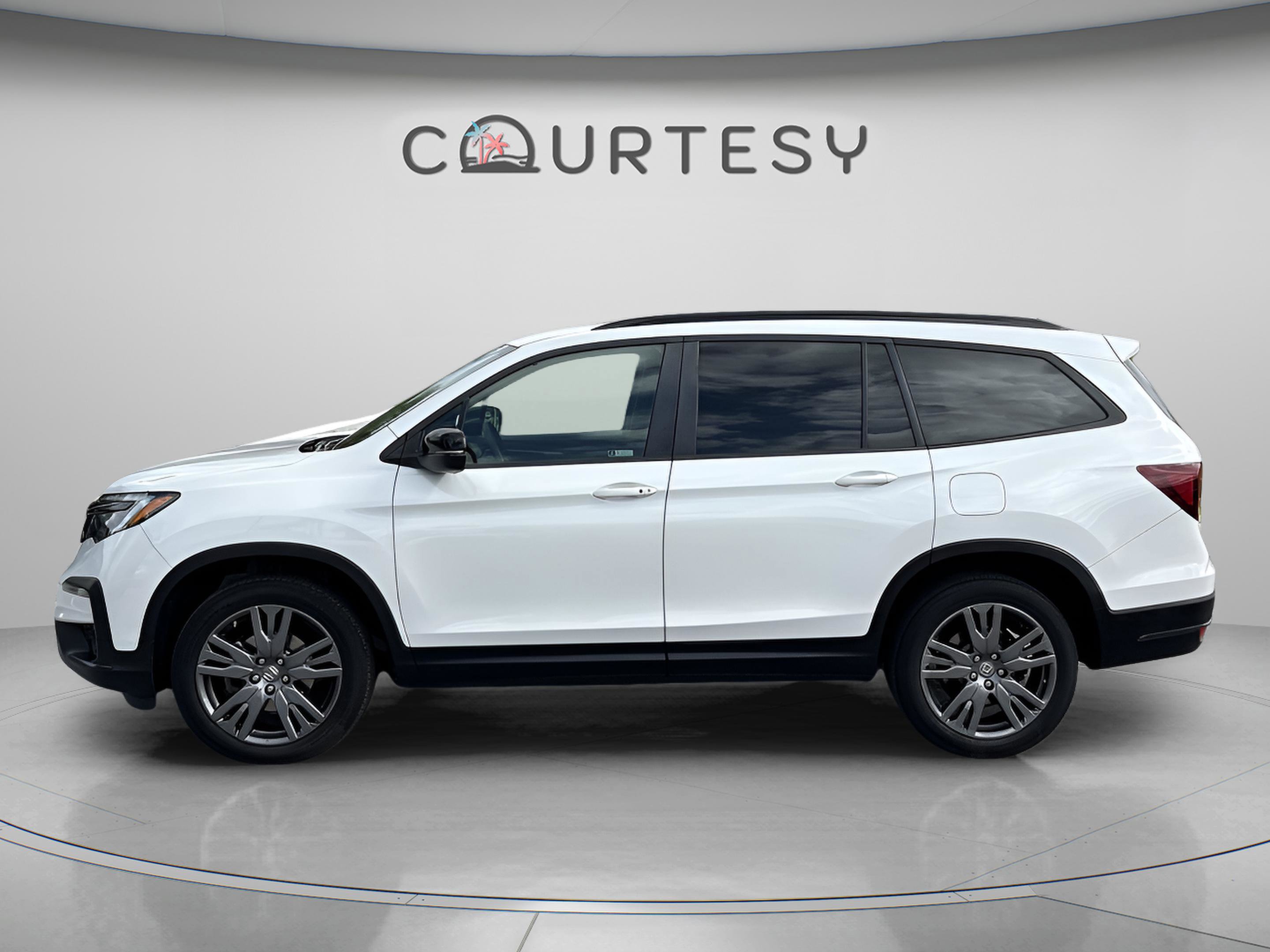 Used 2022 Honda Pilot Sport image 4