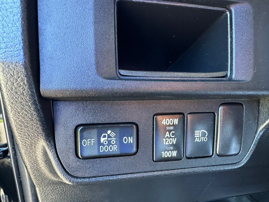 Used 2018 Toyota Tacoma TRD Pro AWD/4WD image 24