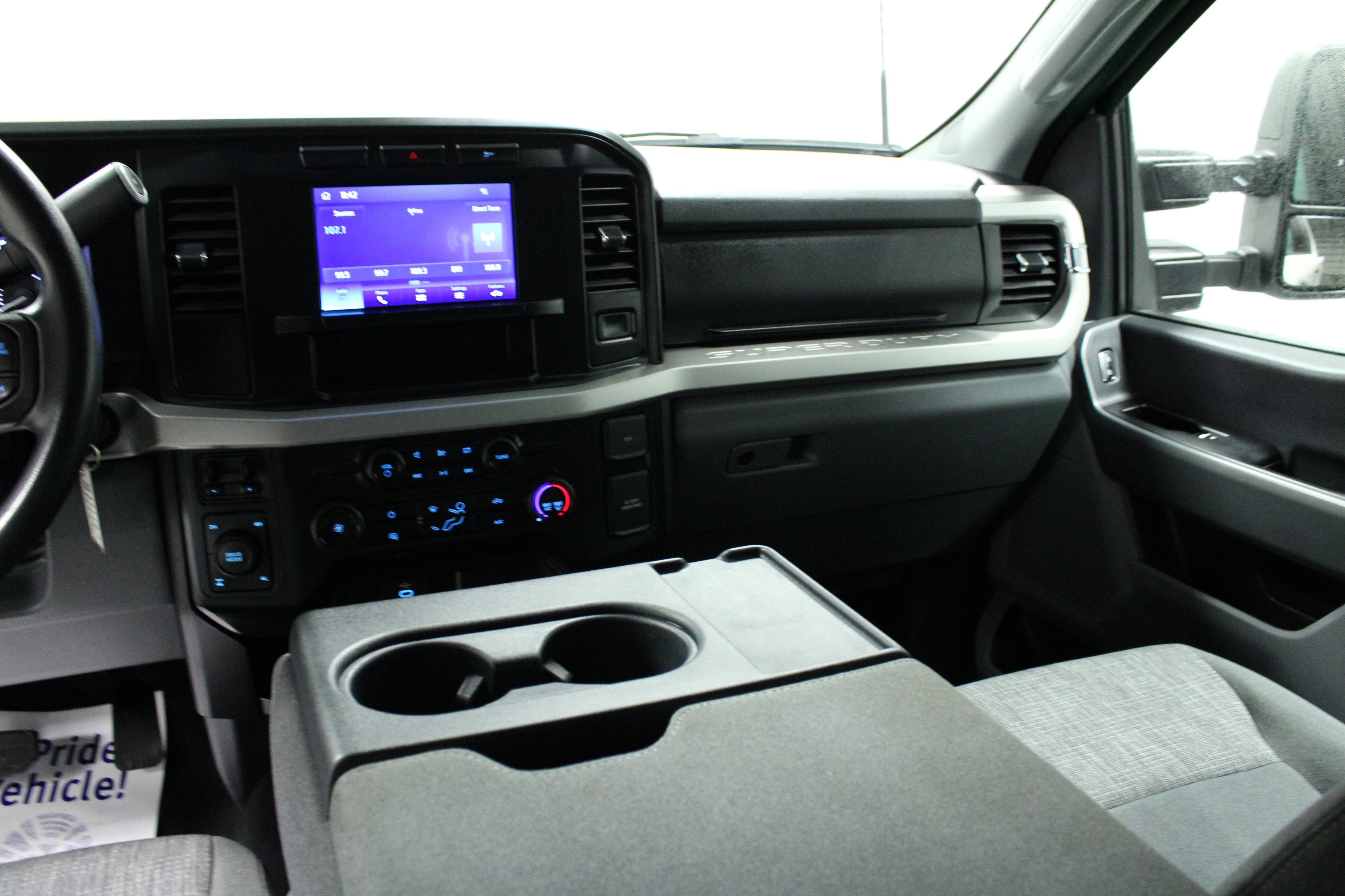 Used 2023 Ford F350 XLT image 19