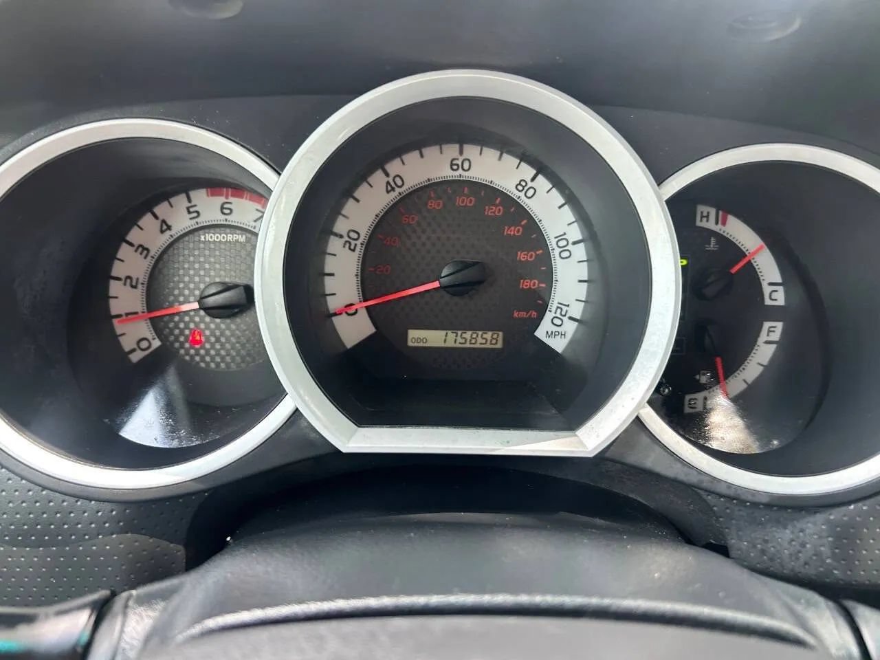 Used 2014 Toyota Tacoma PreRunner w/ SR5 Package RWD image 17