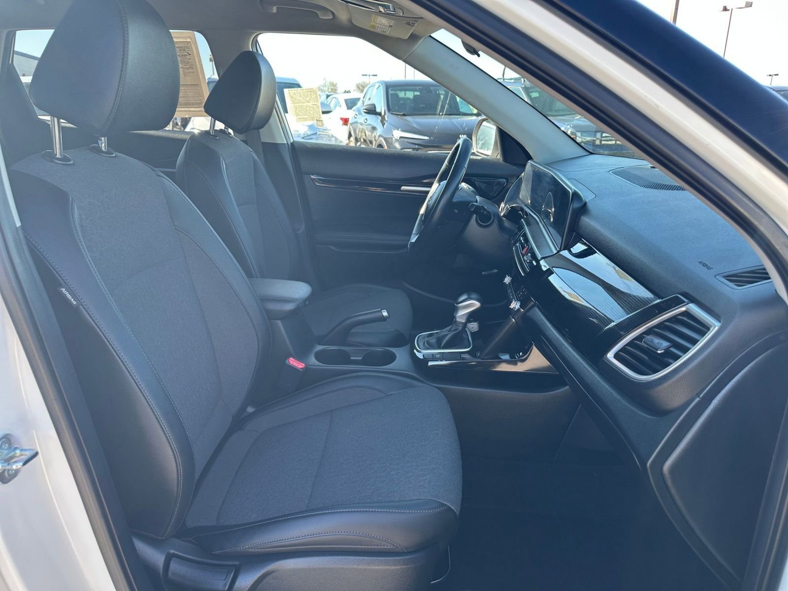Used 2025 Kia Seltos S FWD image 38
