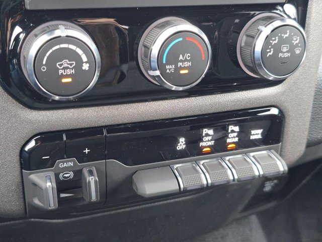 New 2026 RAM 1500 Classic Warlock image 32