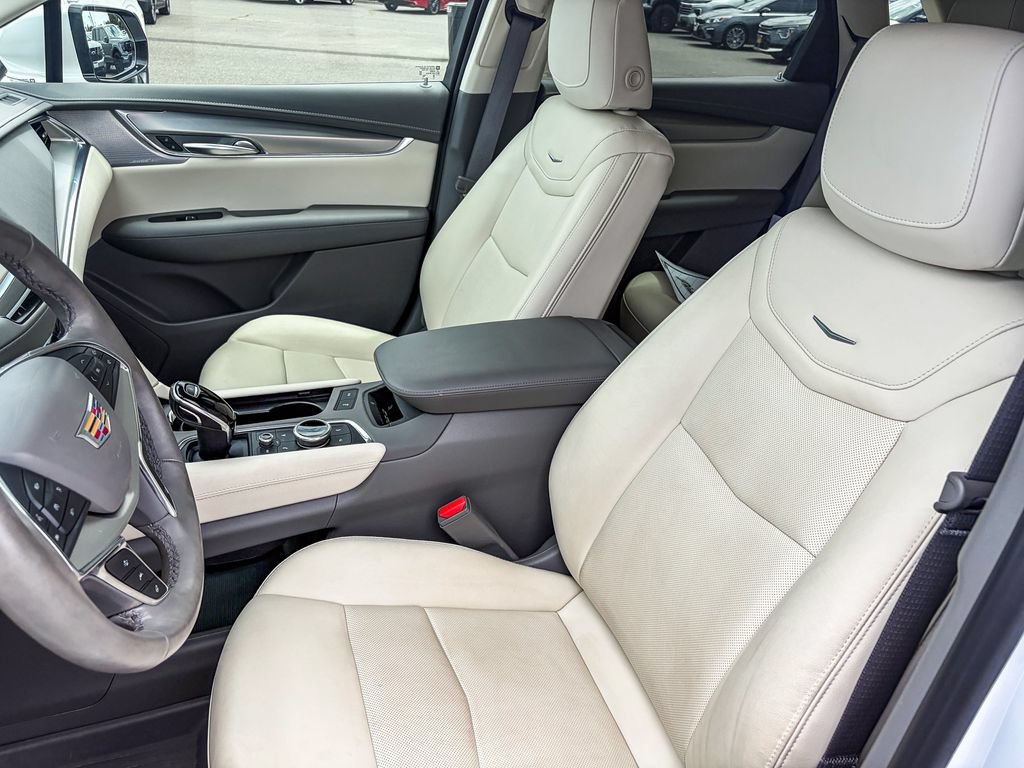 Certified 2023 Cadillac XT5 Premium Luxury w/ Technology Package FWD image 33