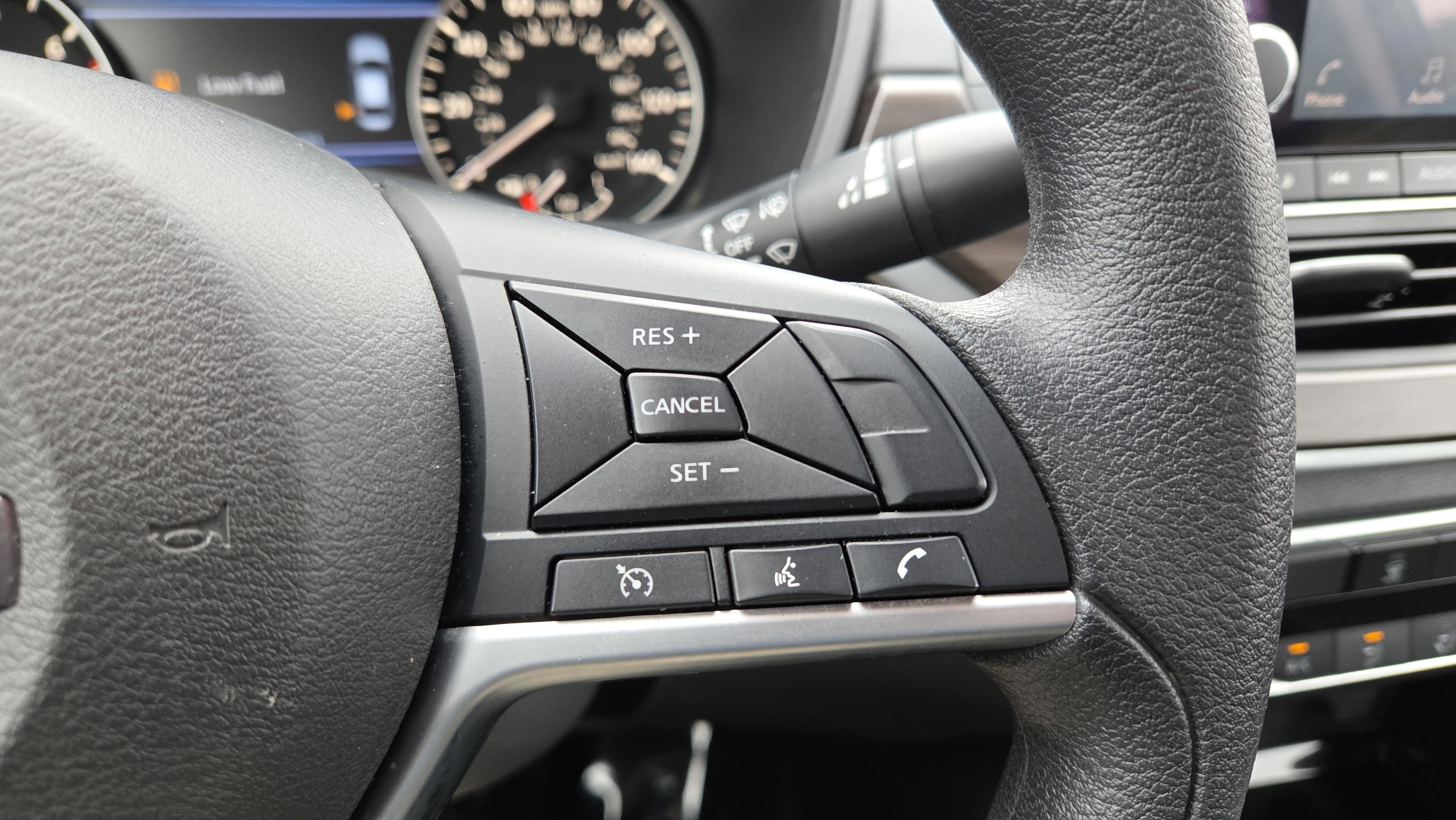 Used 2024 Nissan Altima 2.5 SV image 15