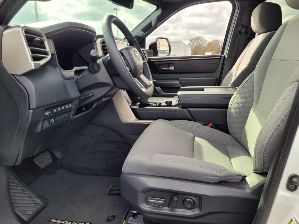 Certified 2025 Toyota Sequoia SR5 image 4