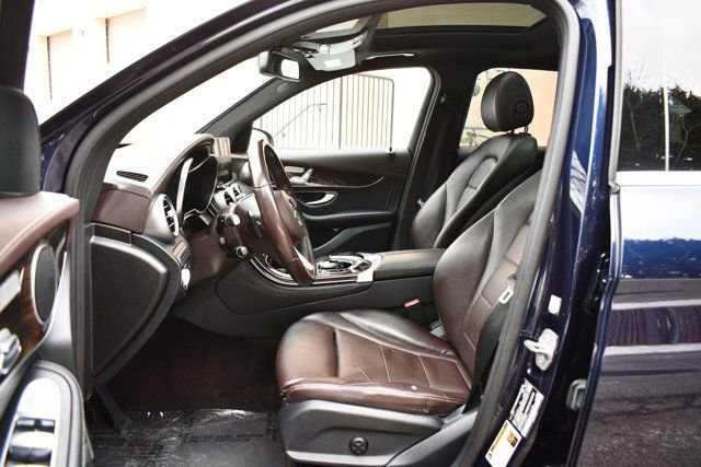 Used 2018 Mercedes-Benz GLC 300 GLC 300 4MATIC SUV w/ Multimedia Package image 21