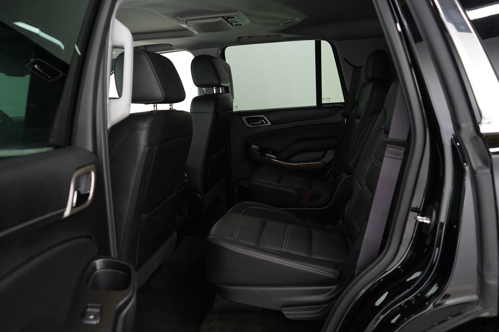 Used 2017 GMC Yukon Denali w/ Open Road Package image 16