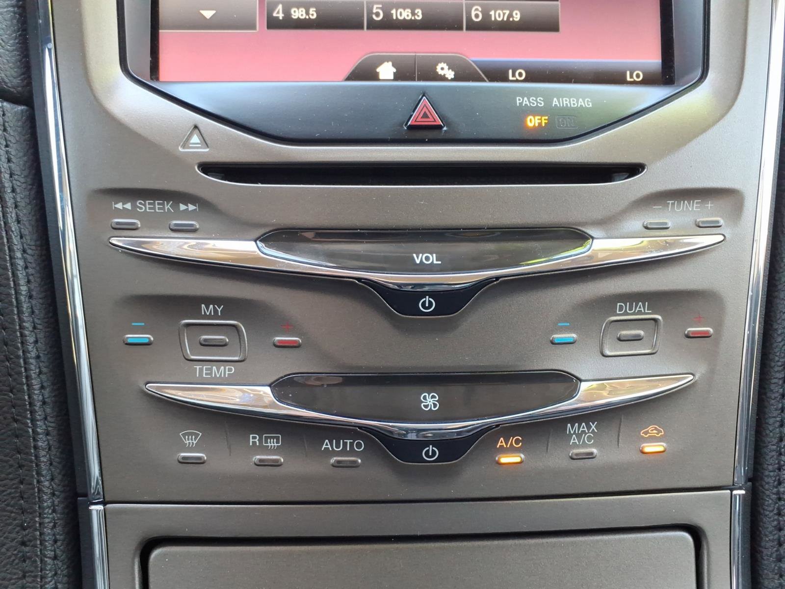 Used 2014 Lincoln MKX AWD w/ Equipment Group 101A image 22