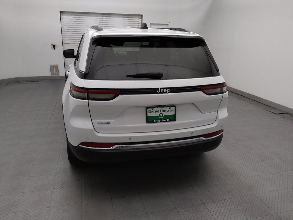 Used 2022 Jeep Grand Cherokee Limited 4xe w/ Luxury Tech Group II AWD/4WD image 6