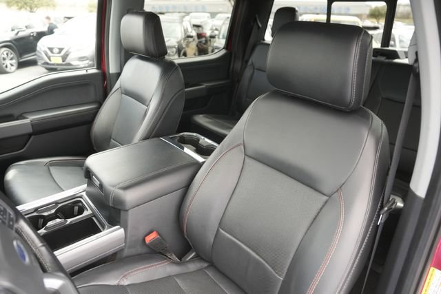 Used 2023 Ford F350 Lariat image 10