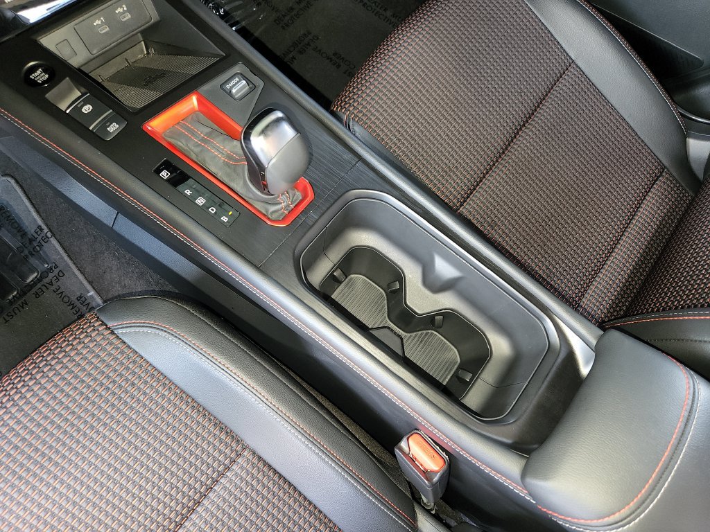 Certified 2025 Nissan Kicks SR FWD image 23