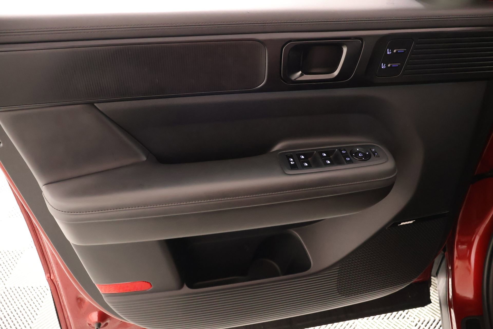 Used 2024 Hyundai Santa Fe Calligraphy image 17