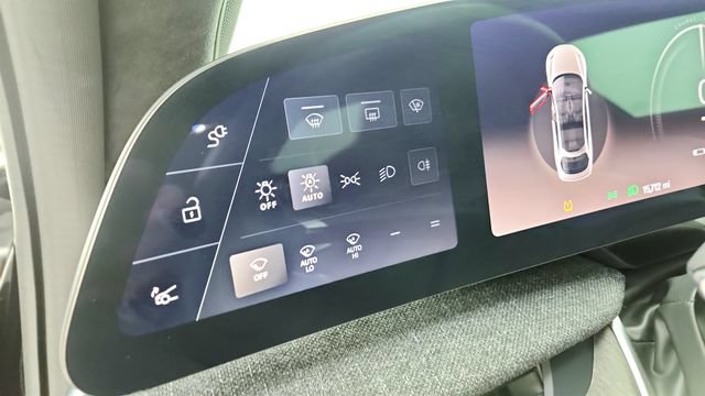 Used 2024 Lucid Air Pure RWD image 54