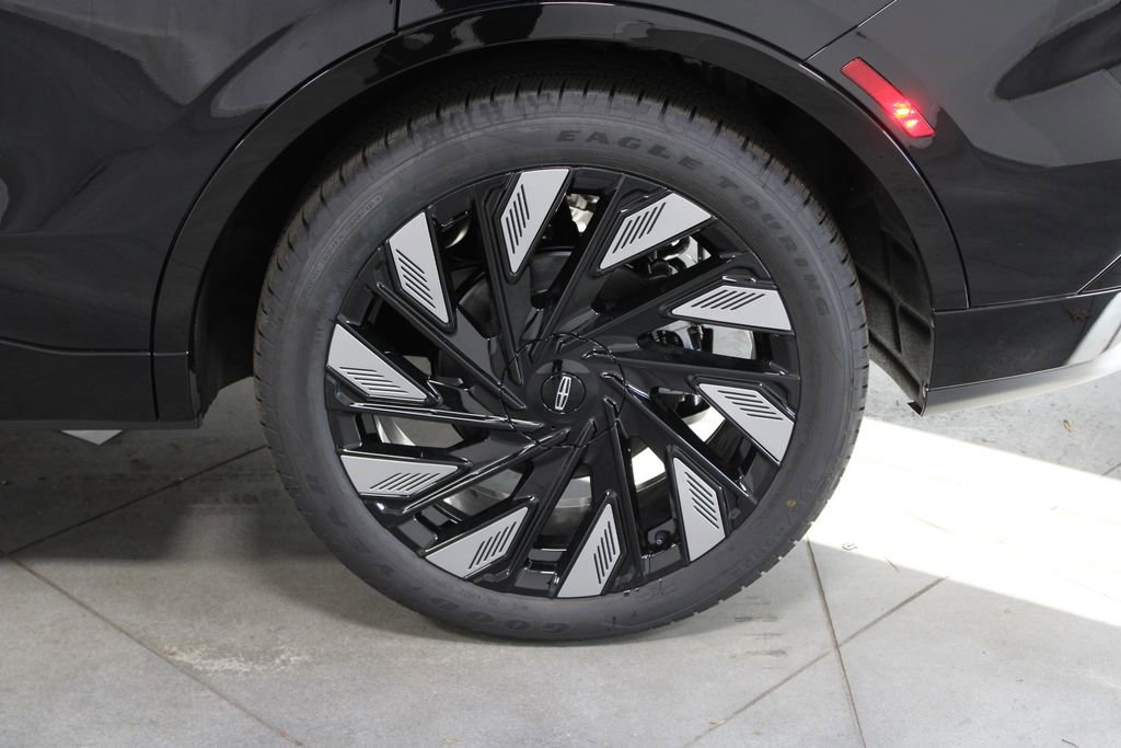 New 2026 Lincoln Nautilus Reserve image 17