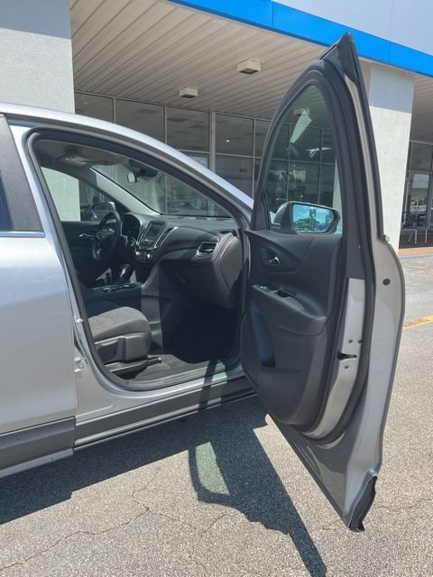 Used 2024 Chevrolet Equinox LT FWD image 17