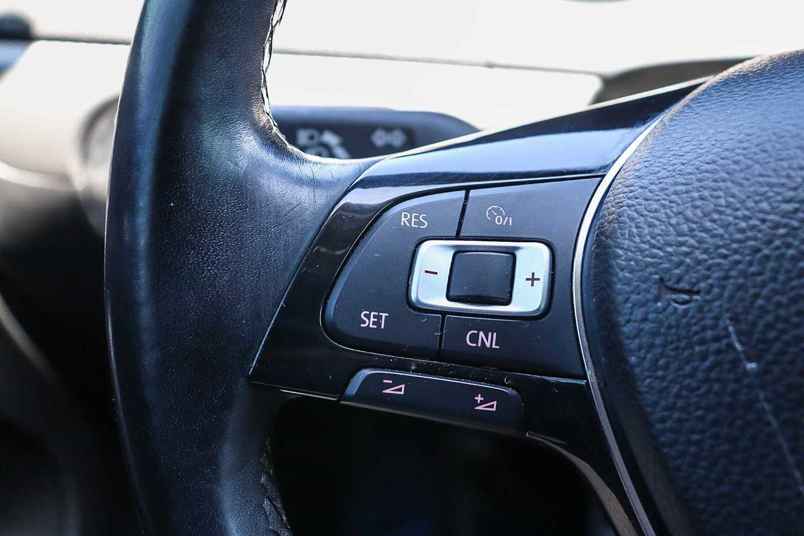 Used 2017 Volkswagen Jetta SE image 23