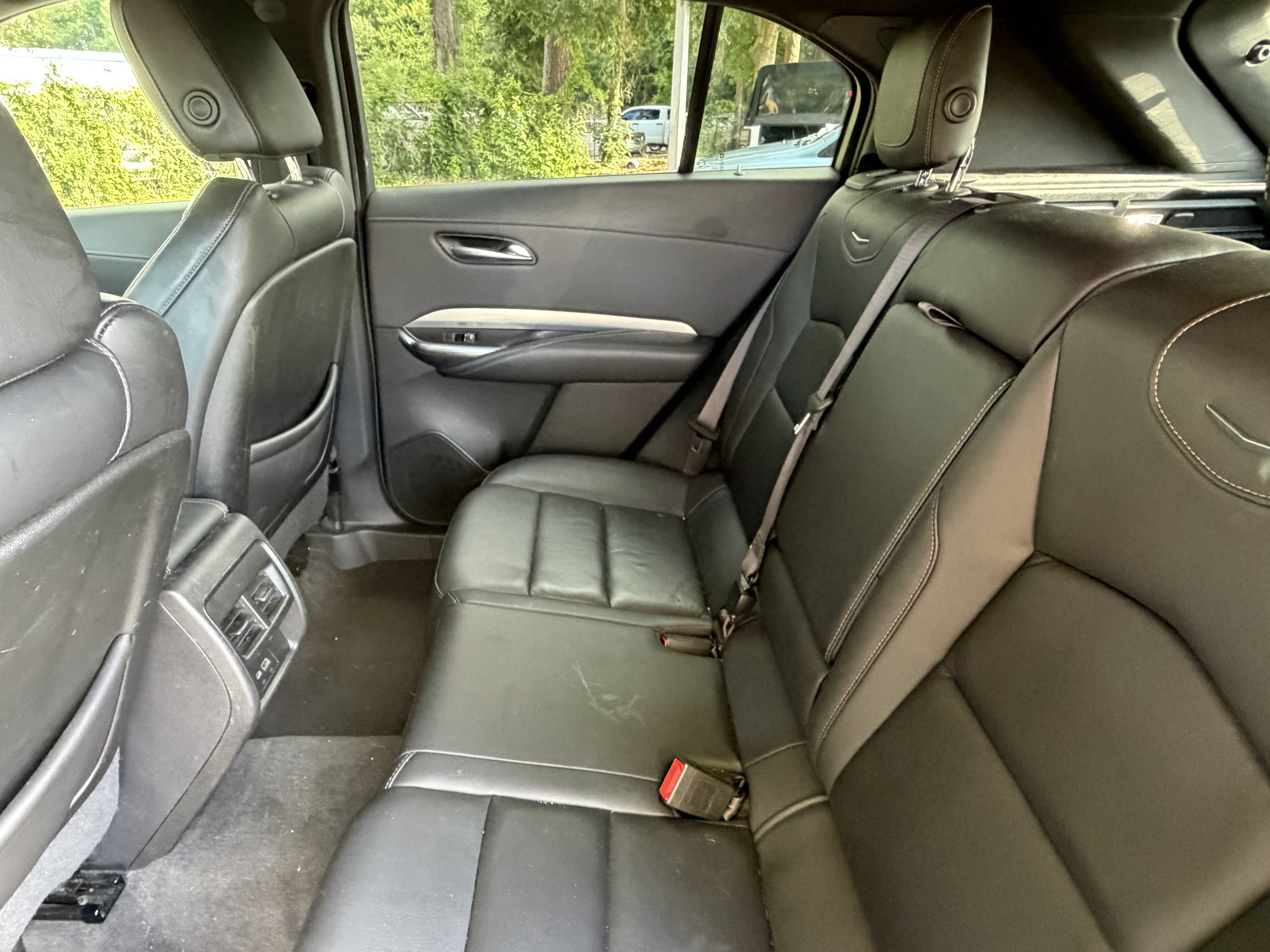 Used 2021 Cadillac XT4 Premium Luxury AWD/4WD image 31