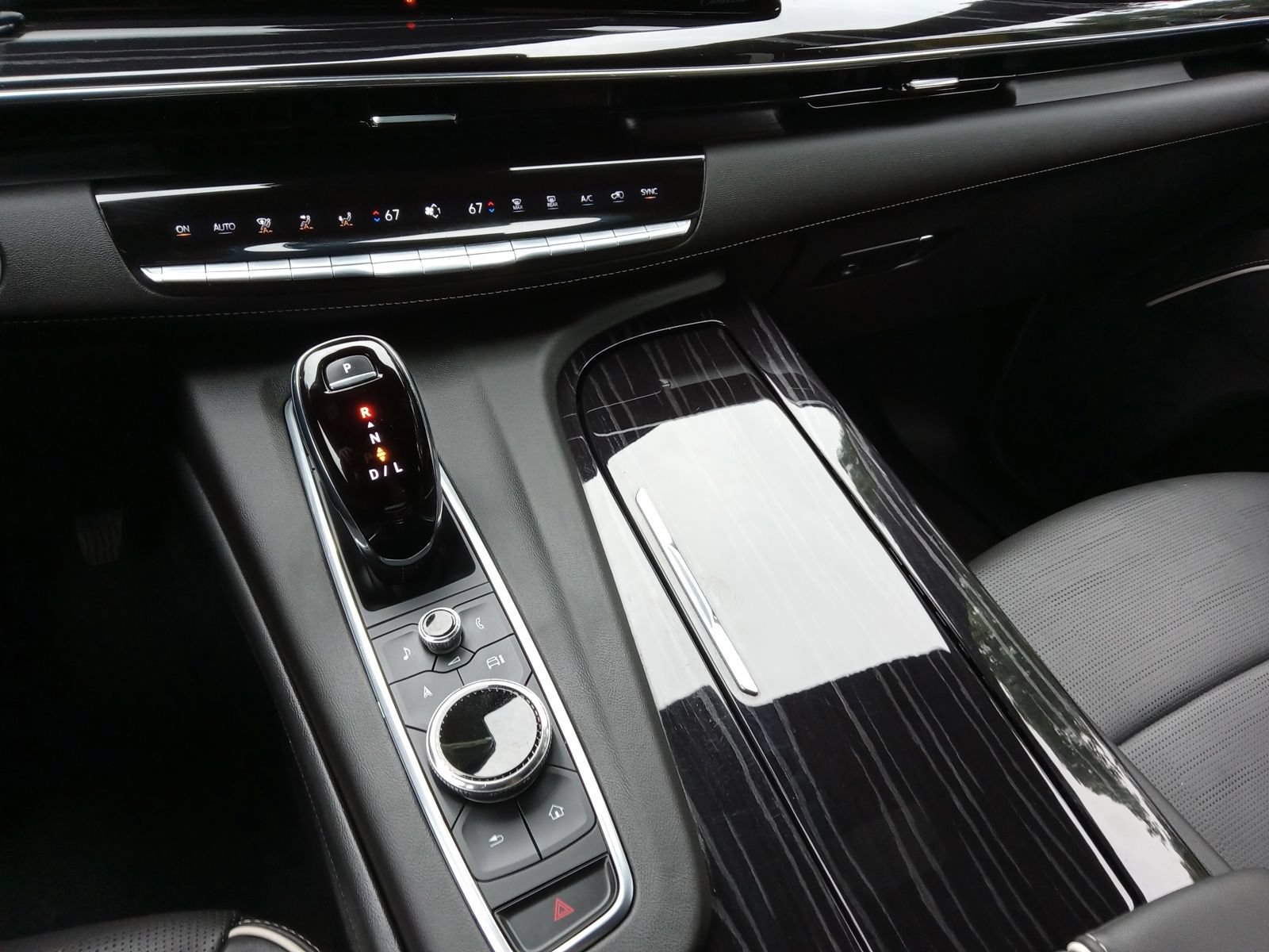 Used 2022 Cadillac Escalade Sport w/ Touring Package AWD/4WD image 19