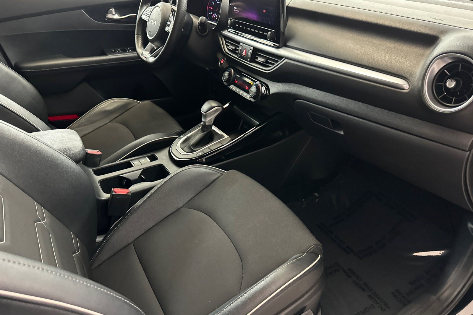 Used 2022 Kia Forte GT-Line w/ GT-Line Technology Package FWD image 33