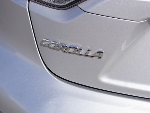 Used 2024 Toyota Corolla LE FWD image 11