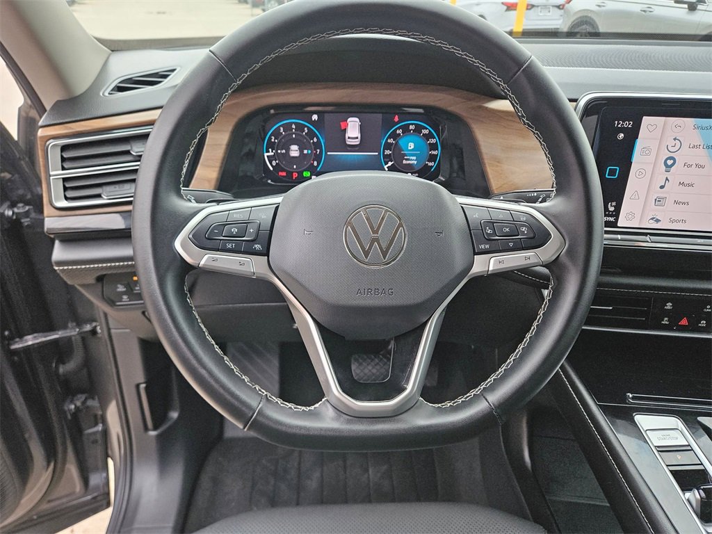 Used 2025 Volkswagen Atlas SE image 18
