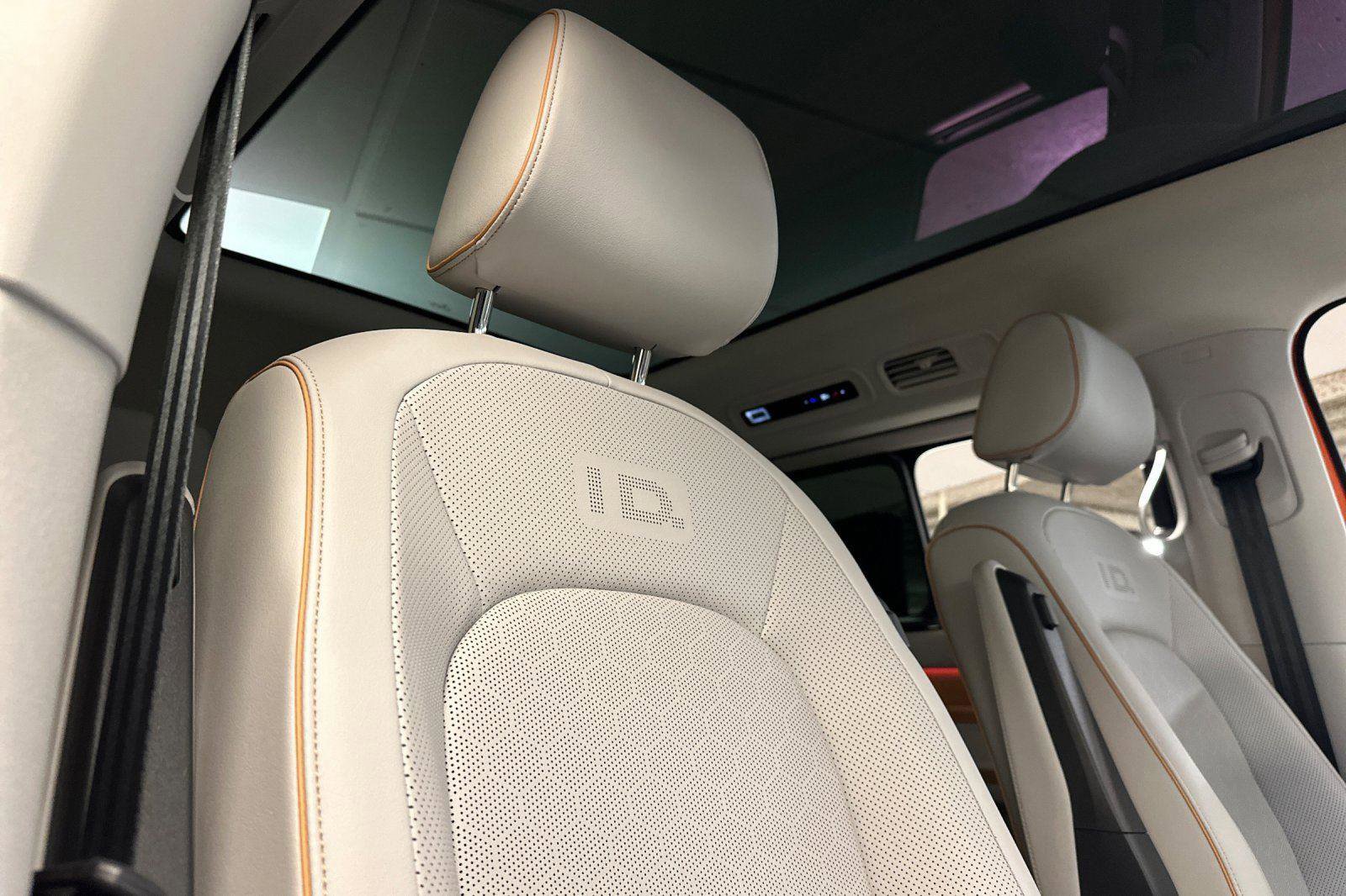 New 2025 Volkswagen ID. Buzz Pro S Plus image 16