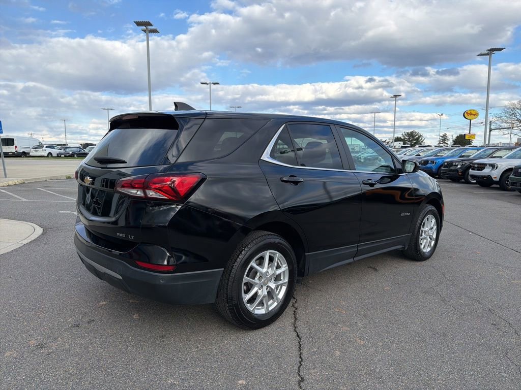 Used 2024 Chevrolet Equinox LT image 3