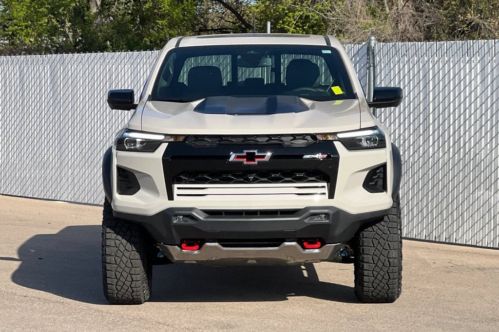 New 2026 Chevrolet Colorado ZR2 w/ Technology Package AWD/4WD image 6
