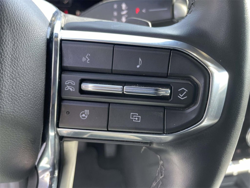 Used 2024 GMC Acadia Elevation image 19