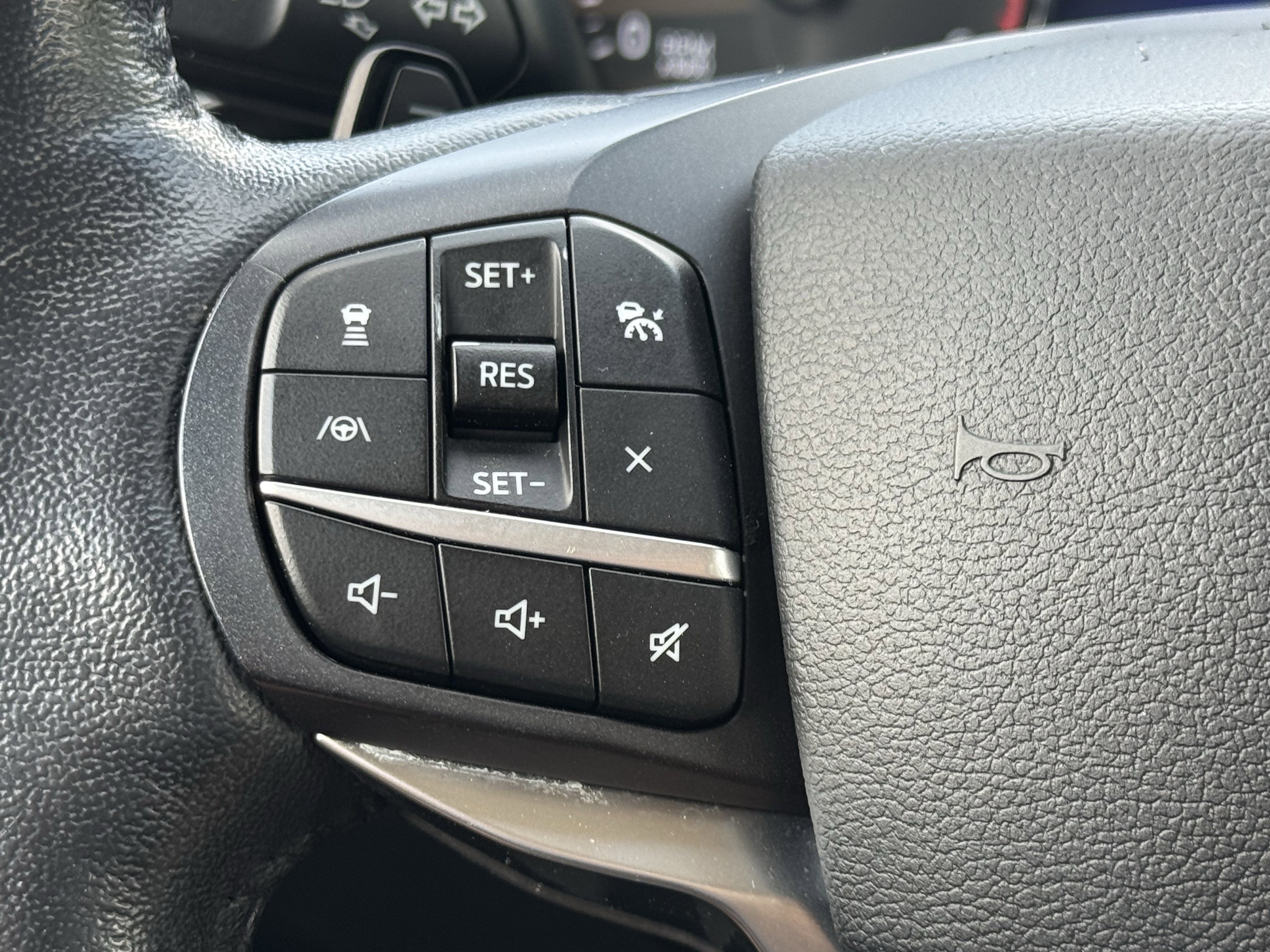 Used 2020 Ford Explorer Limited w/ Class III Trailer Tow Package image 16