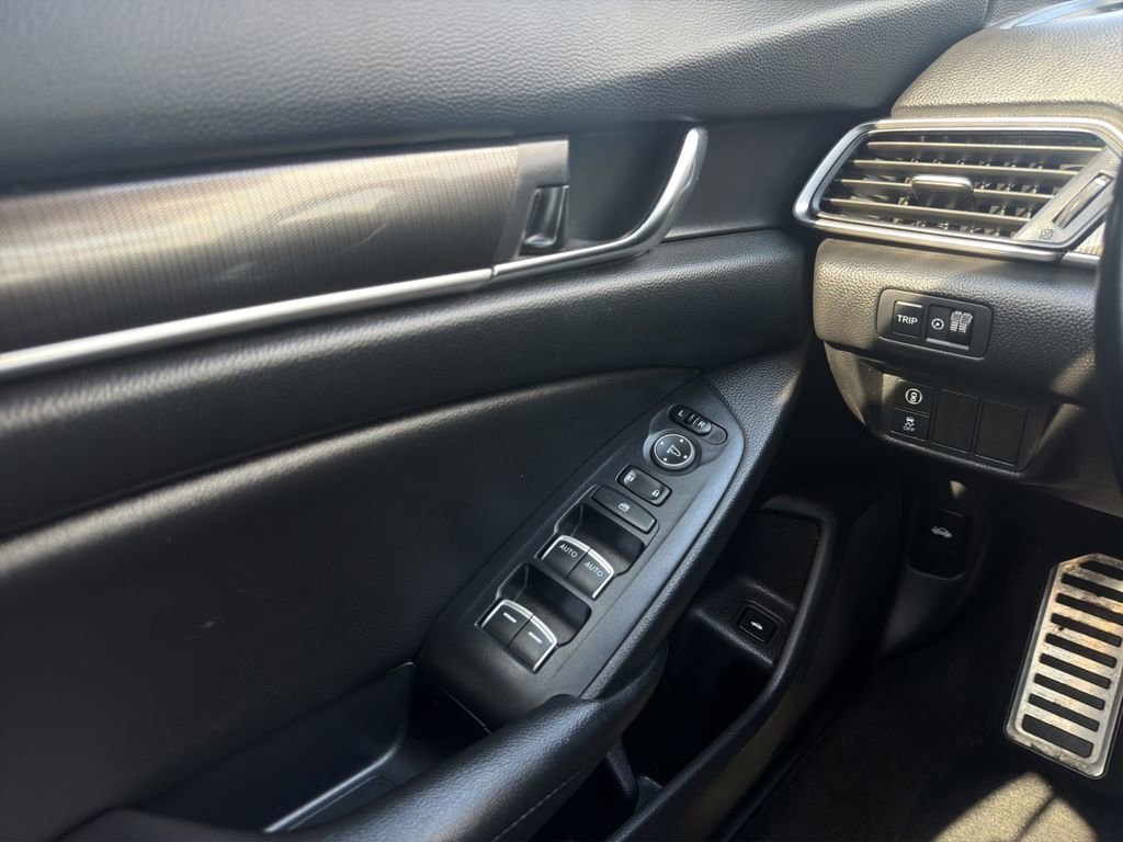 Used 2022 Honda Accord Sport image 12