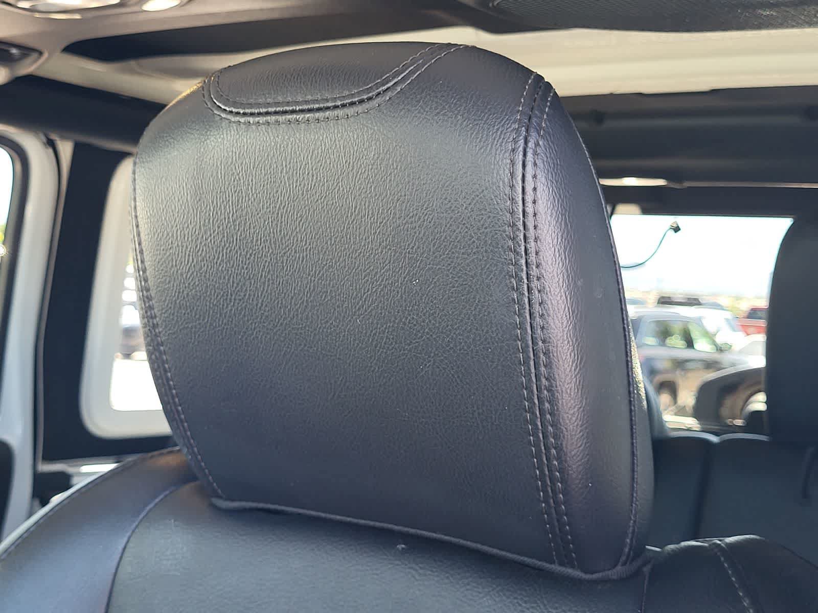 Used 2019 Jeep Wrangler Unlimited Rubicon AWD/4WD image 13