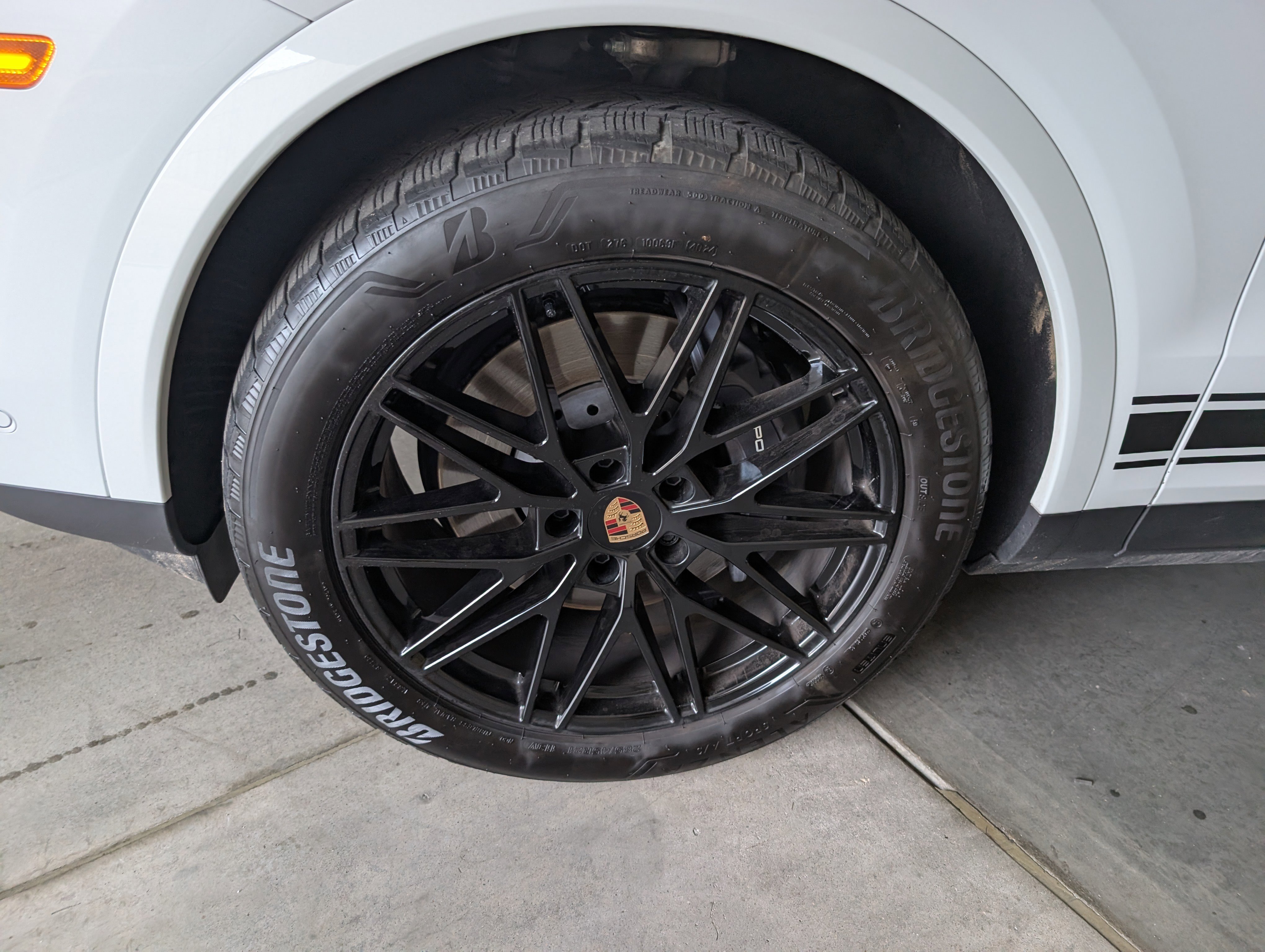 Used 2025 Porsche Cayenne image 14