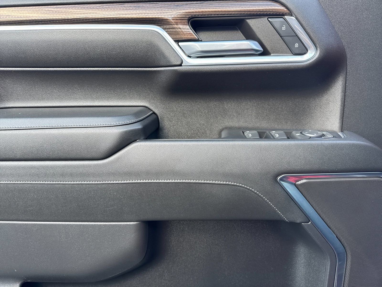 Used 2023 Chevrolet Silverado 1500 RST image 10