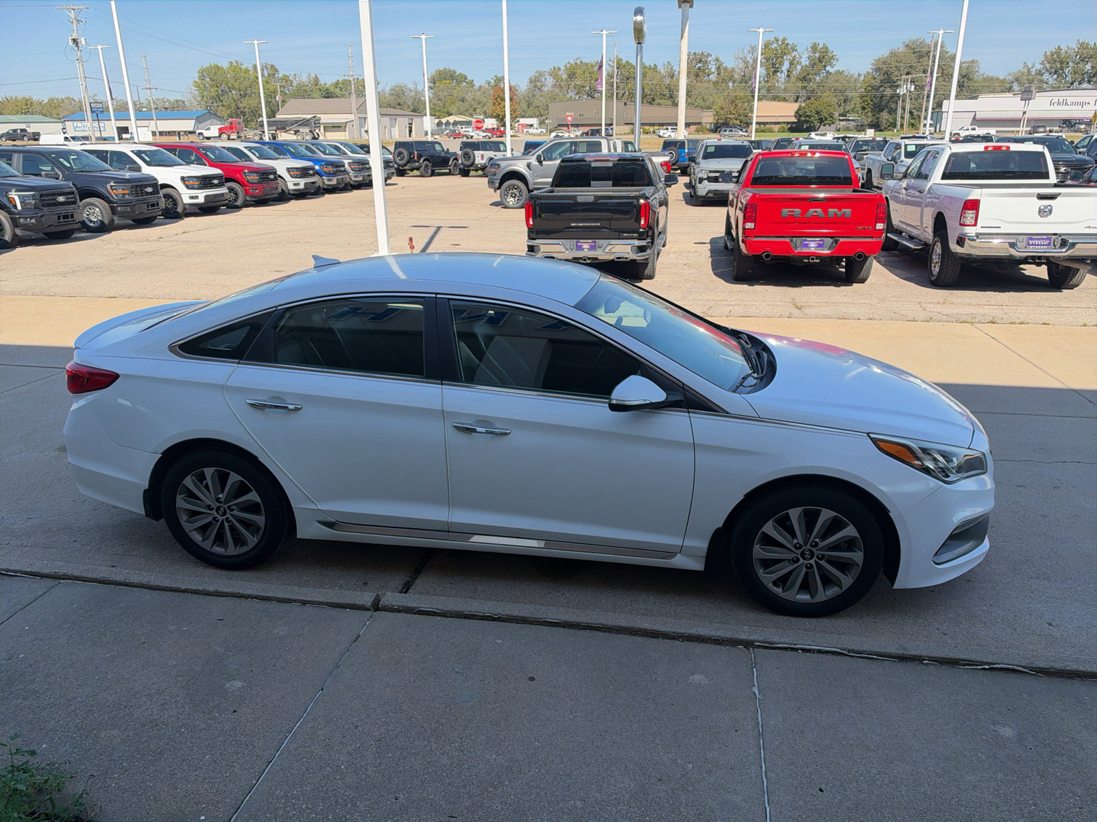 Used 2016 Hyundai Sonata Sport w/ Option Group 02 FWD image 5