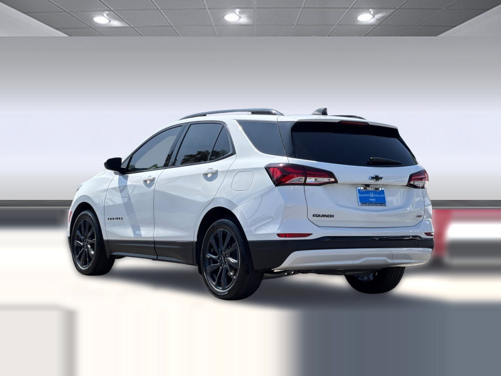Used 2024 Chevrolet Equinox RS FWD image 3