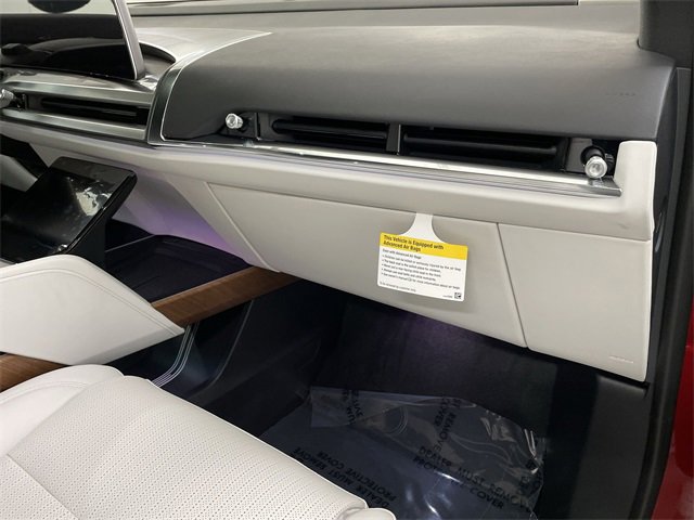 New 2026 Cadillac Vistiq Sport w/ LPO, Floor Liner Package image 26