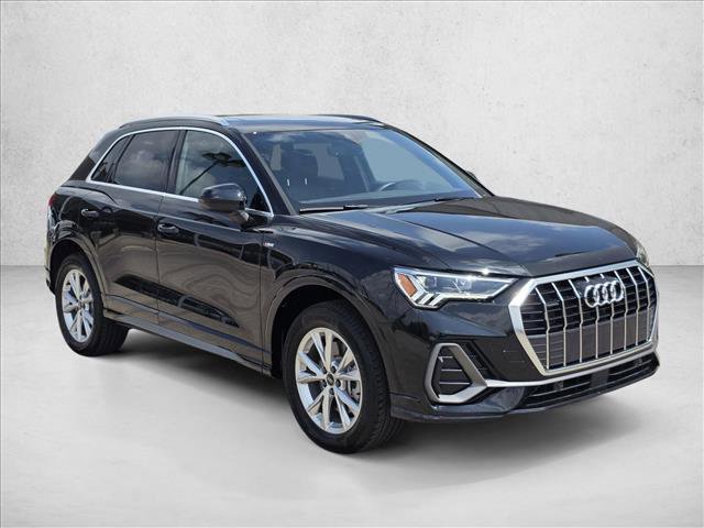 Certified 2025 Audi Q3 2.0T Premium w/ Convenience Package AWD/4WD image 3