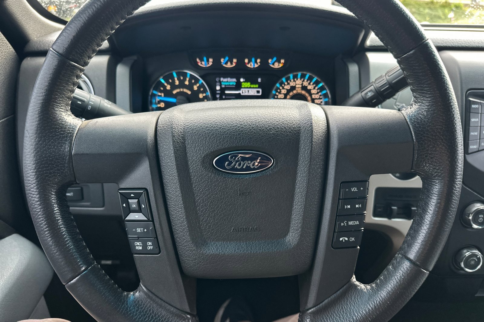 Used 2013 Ford F150 XLT w/ Luxury Equipment Group image 22