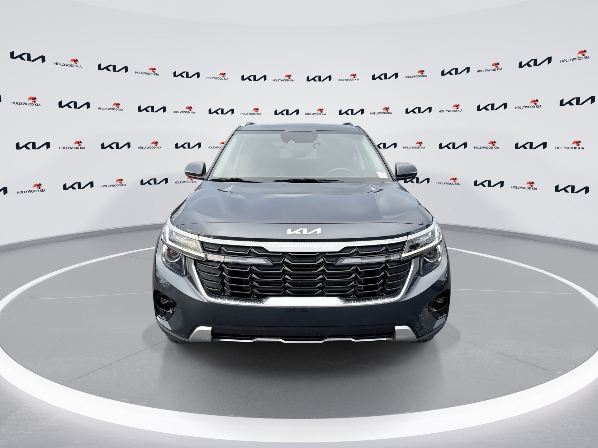 Used 2025 Kia Seltos S FWD image 3