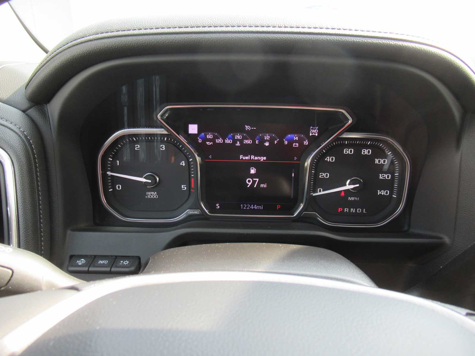 Used 2023 GMC Sierra 2500 Denali w/ Technology Package AWD/4WD image 40
