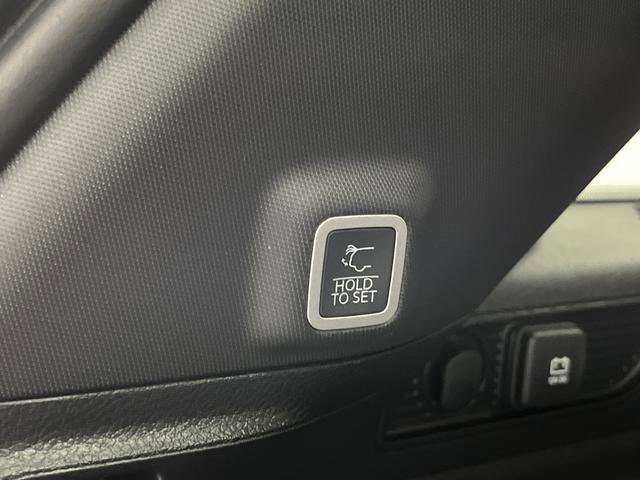 New 2025 Jeep Grand Cherokee Limited w/ Trailer Tow Package image 16