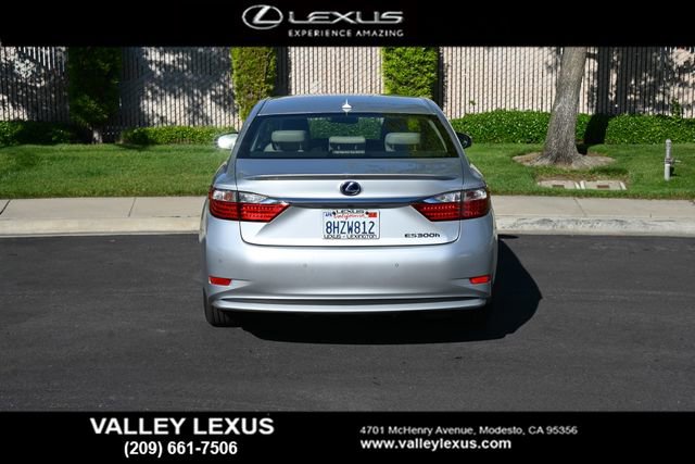 Used 2014 Lexus ES 300h w/ Luxury Package w/Bamboo Trim FWD image 4