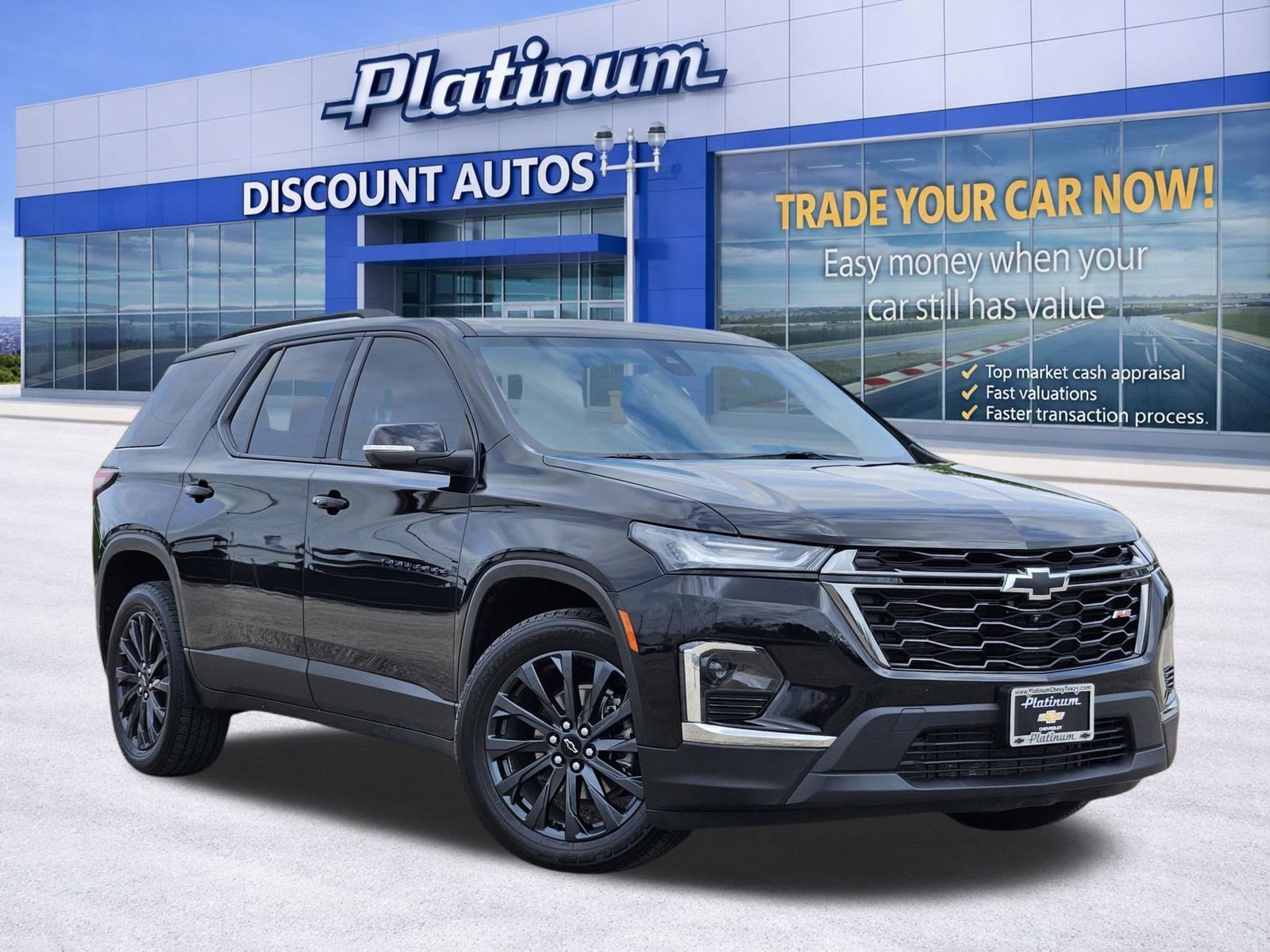 Used 2023 Chevrolet Traverse RS image 1