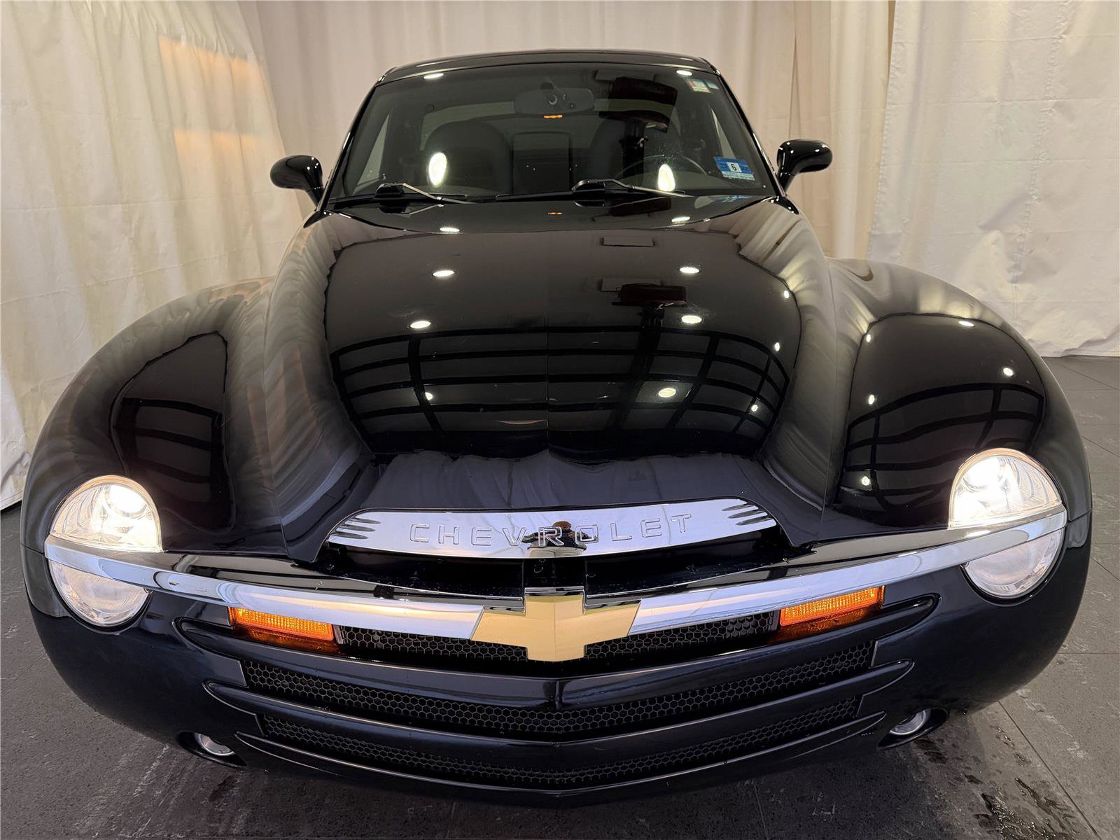 Used 2006 Chevrolet SSR w/ Preferred Equipment Group image 6
