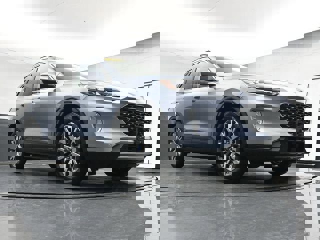 Used 2022 Ford Escape Titanium w/ Class II Trailer Tow Package image 28